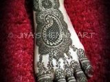 Women Feet Henna Designs