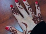 Hands Simple Henna Designs