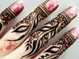 Girt Finger Mehandi Designs