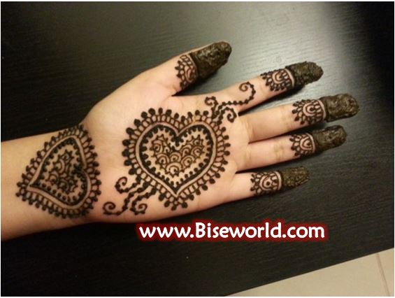 Dil Shape Girls Hands Henna Designs 2016