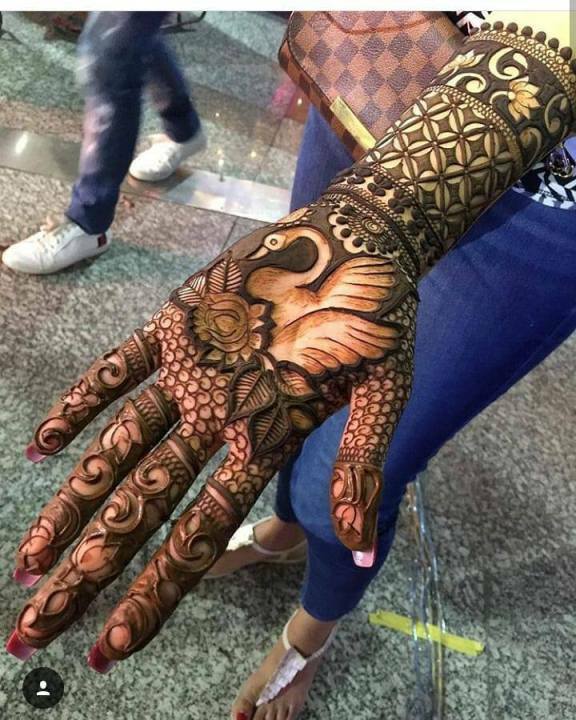 Simple Hand Henna Tatoos Designs 2019