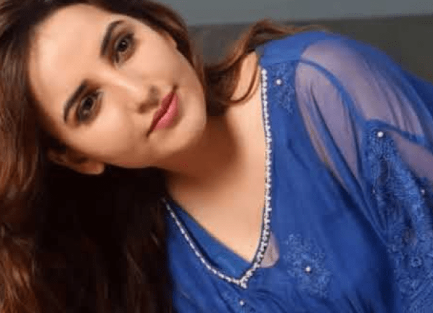 Hareem Shah Smiling Pictures